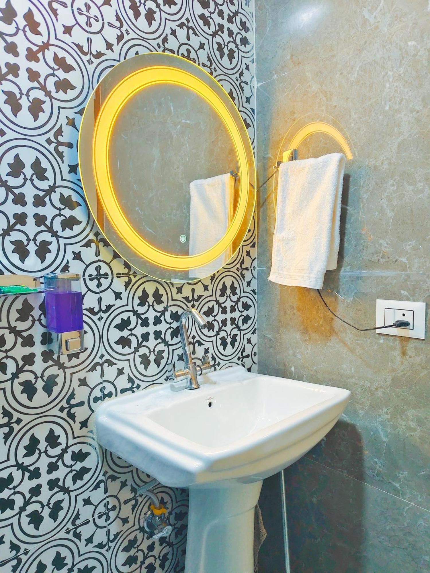 Divisha Homes 1bhk At South Delhi *