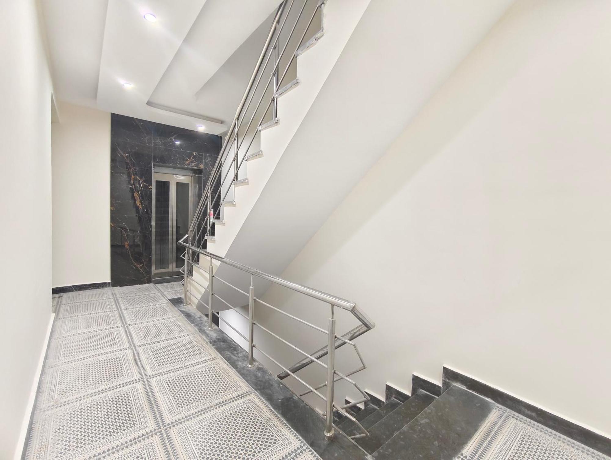 Divisha Homes 1bhk At South Delhi Apartment *